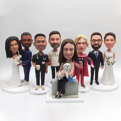 Fully Customizable Nine Bobbleheads（person or pet）Separate or whole