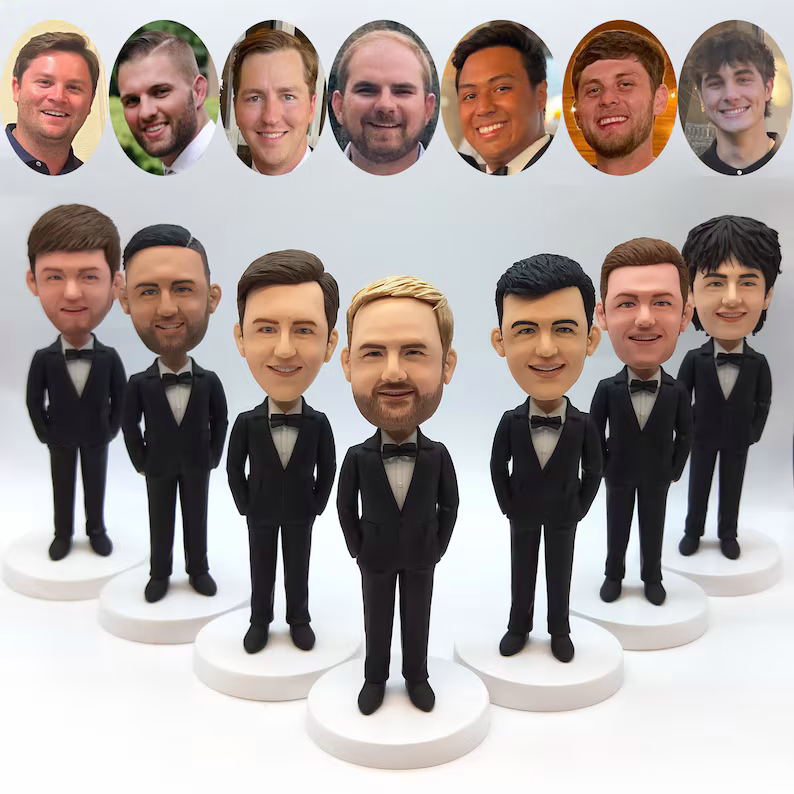 Fully Customizable Seven Bobbleheads（person or pet）Separate or whole