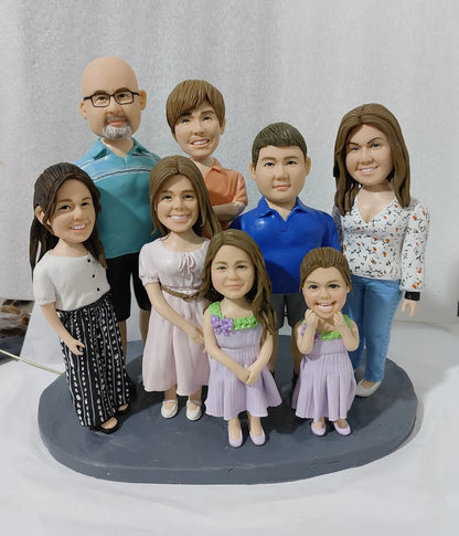 Fully Customizable Six Bobbleheads（person or pet）